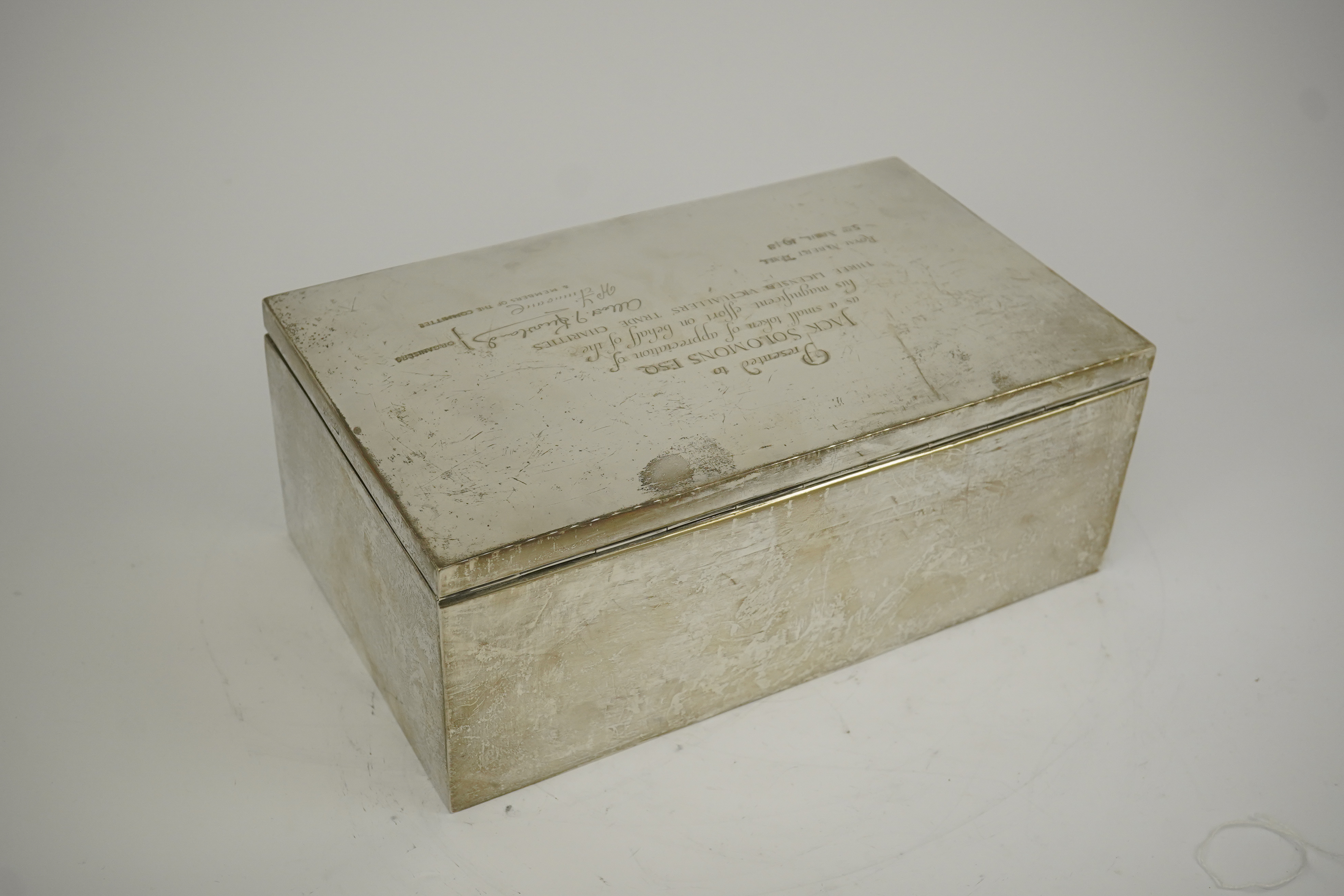 A large Edwardian silver rectangular cigar box, by Mappin & Webb